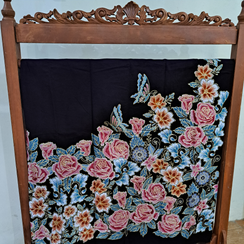 Kain Batik Tulis Motif Bunga