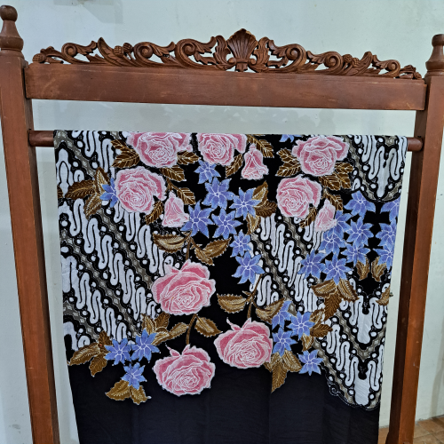 Kain Batik Tulis Motif Bunga