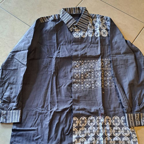 Kemeja Batik Pewarna Sintetis