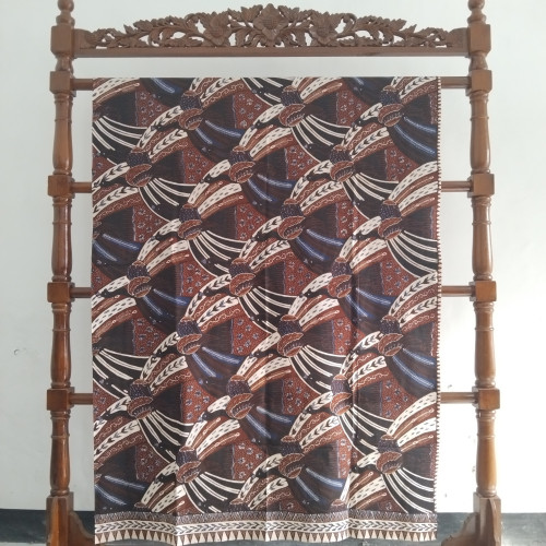 Kain Batik Tulis Motif Merak Ngibing Klasik Warna Soga Biru